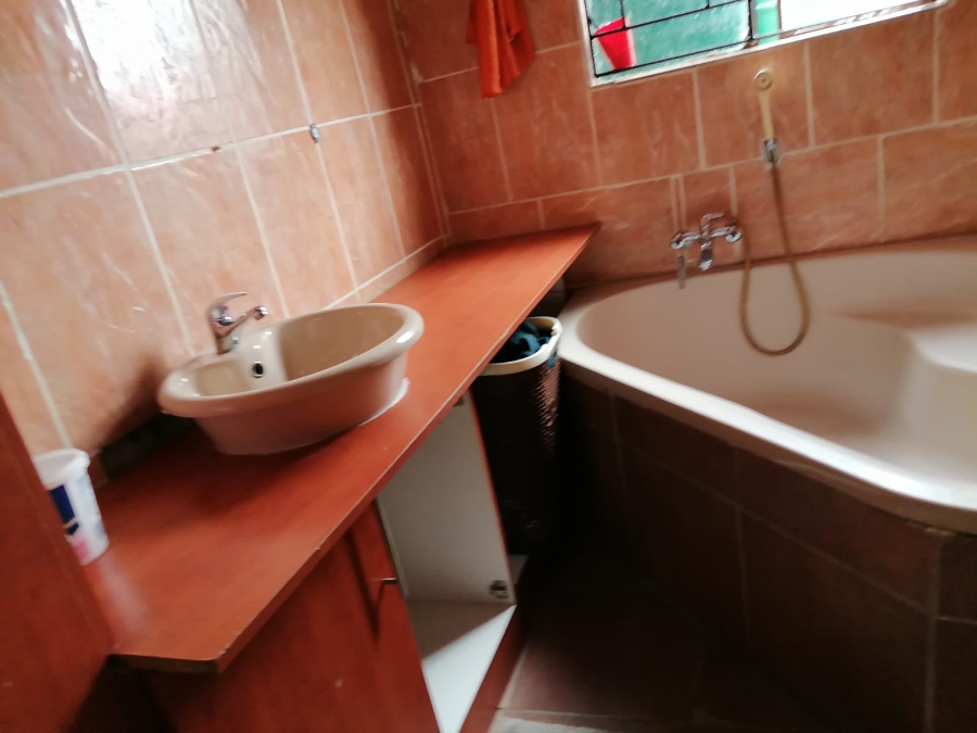 3 Bedroom Property for Sale in Tlhabane West North West